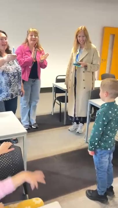 Facebook image 1354020613083587