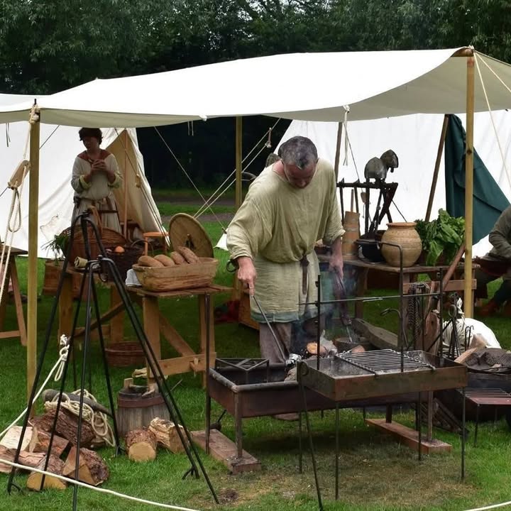 Facebook image 122131717946974394